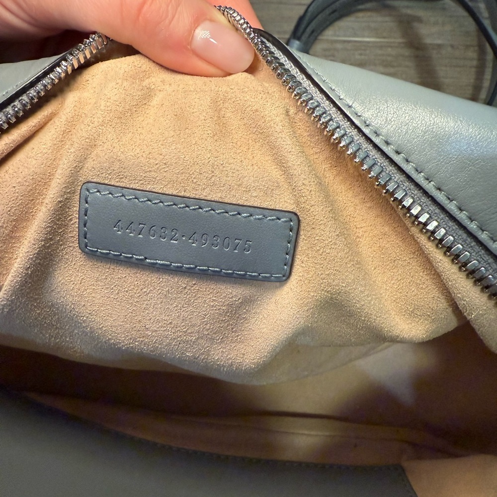 Gucci Marmont Small Camera Bag - Picture 2 of 8
